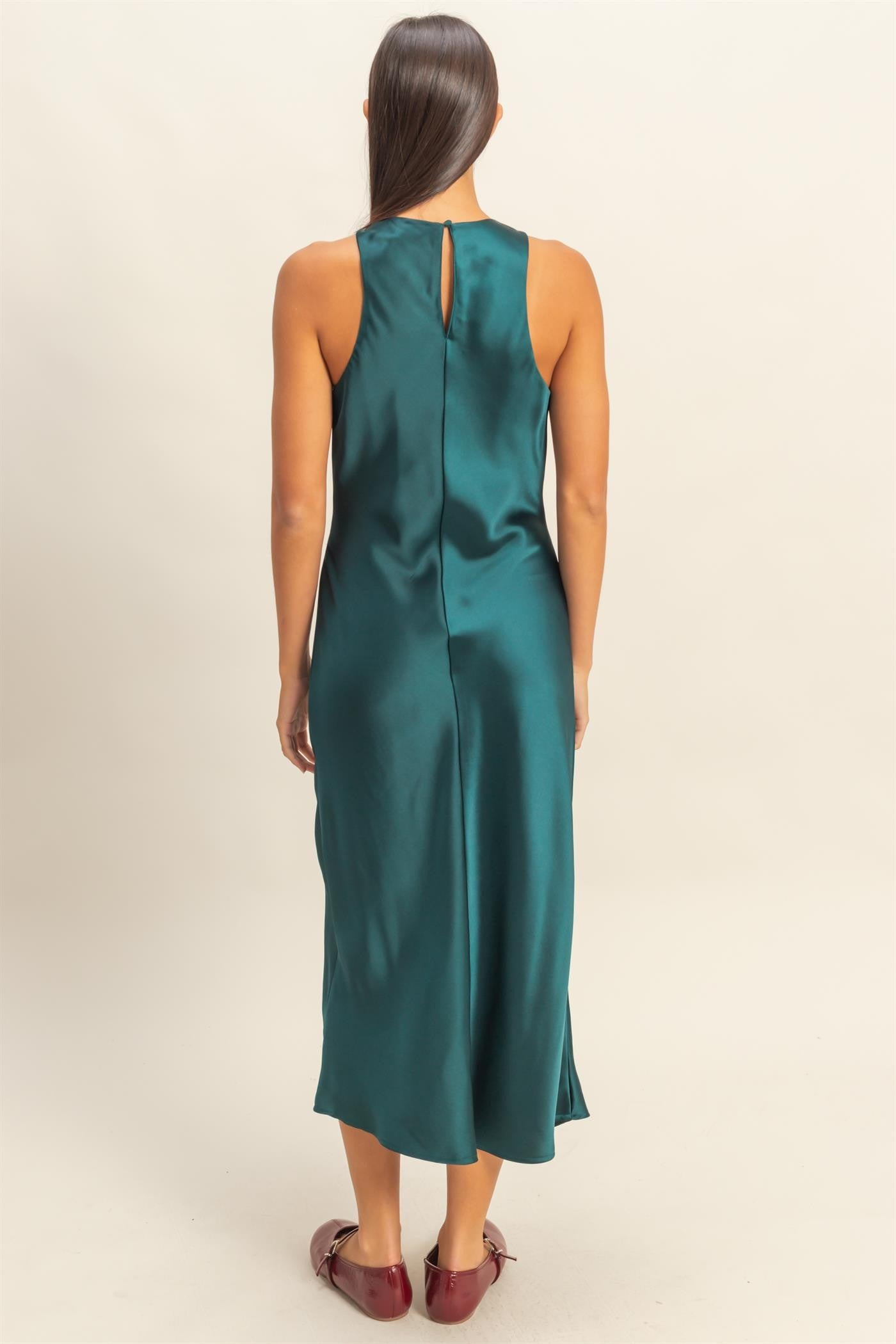Look My Way Satin Sleeveless Midi Dress