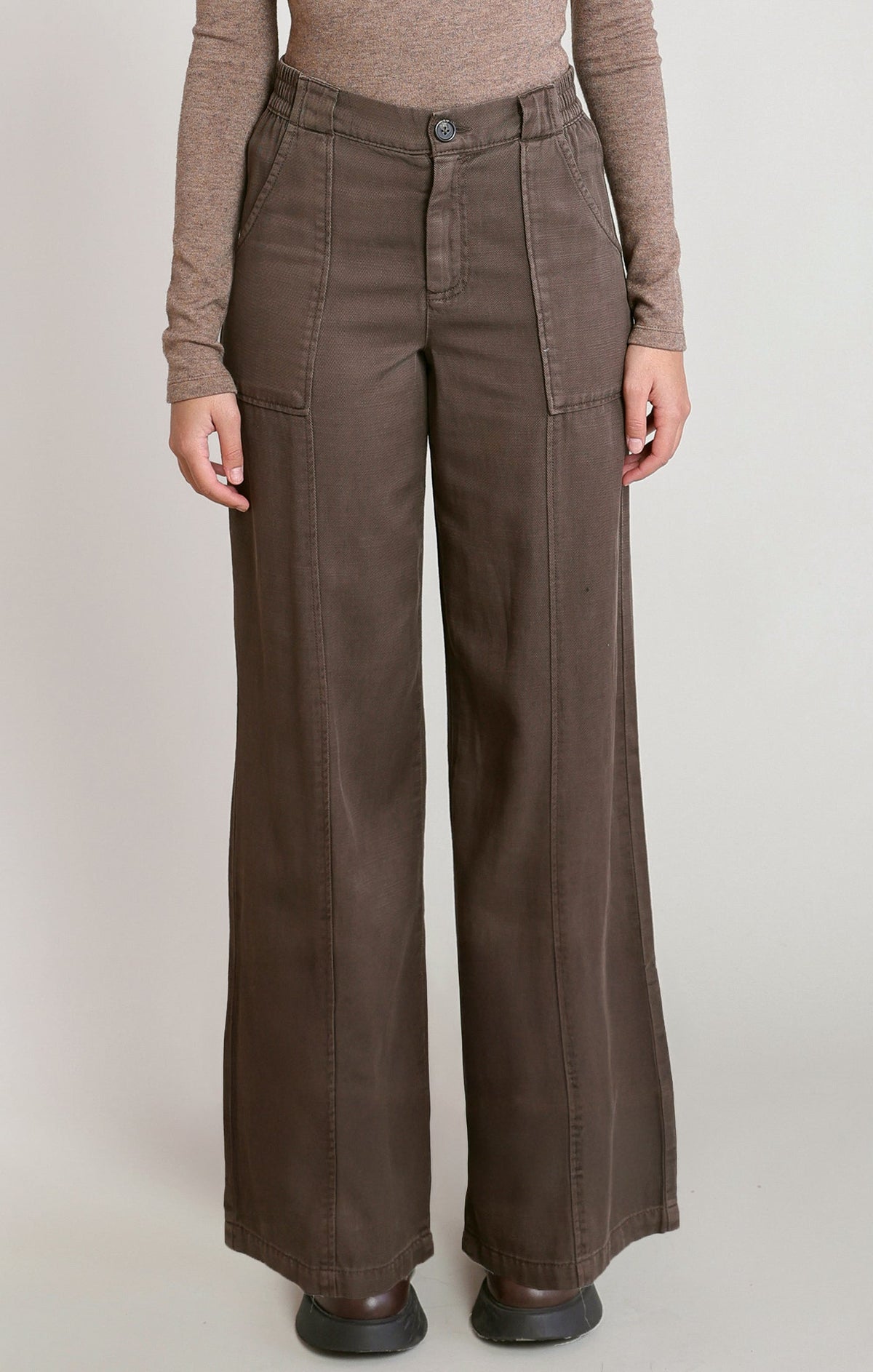 Apricot Lane Duluth Camilla wide-leg pants in brown cotton-Tencel twill with front patch pockets and elastic waistband