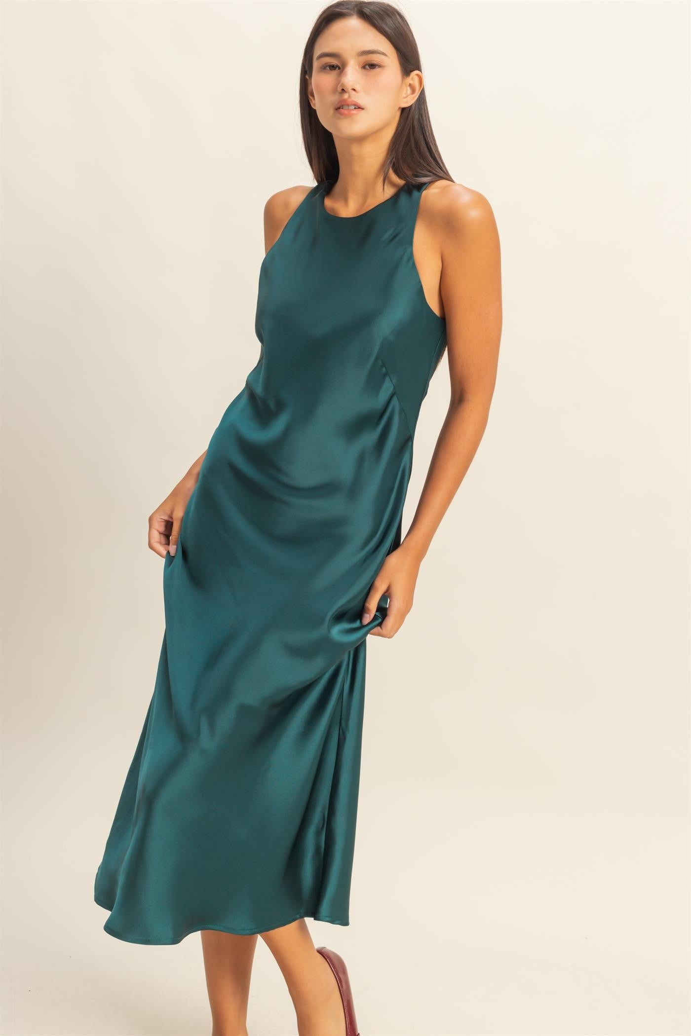 Look My Way Satin Sleeveless Midi Dress