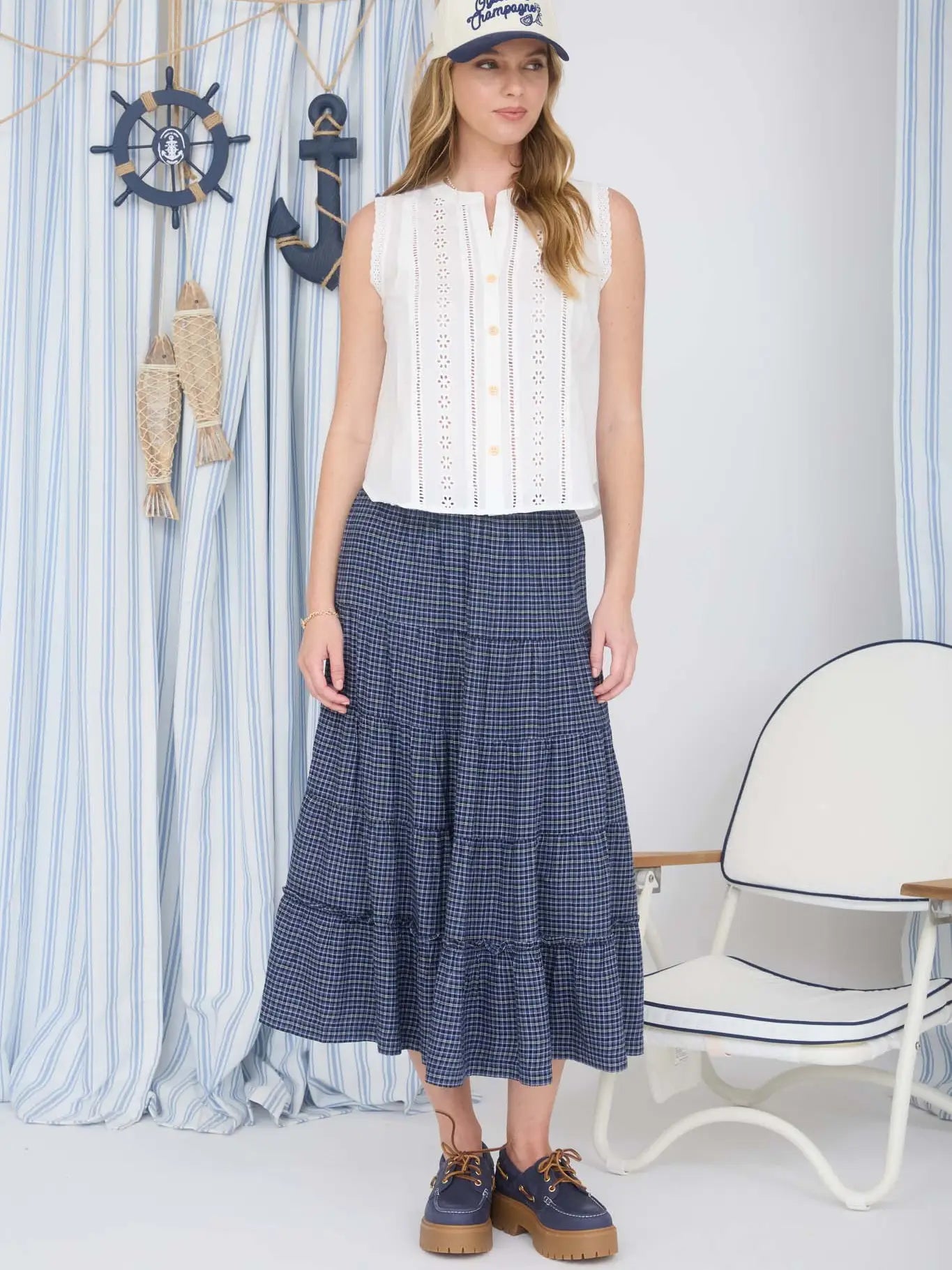 Petal Lace Sleeveless Top