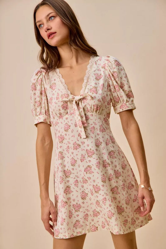 SO ME Floral Lace Trimed Short Sleeves Mini Dress CREAM