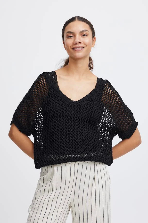 Mara Pullover Top