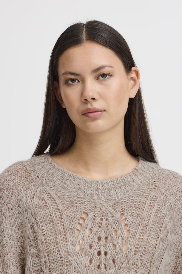 Hosansa Sweater